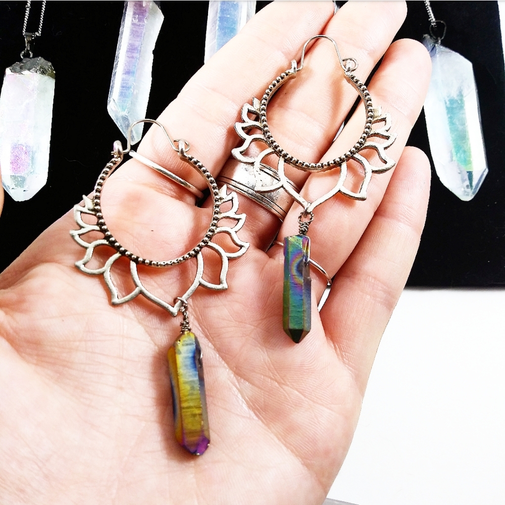 🌈 CUSTOM Lotus Rainbow Aura Earrings - Picture 2 of 8